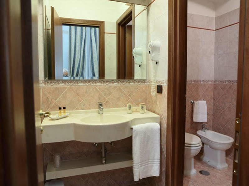 Casa Isabella Exclusive Hotel Mottola Exterior photo